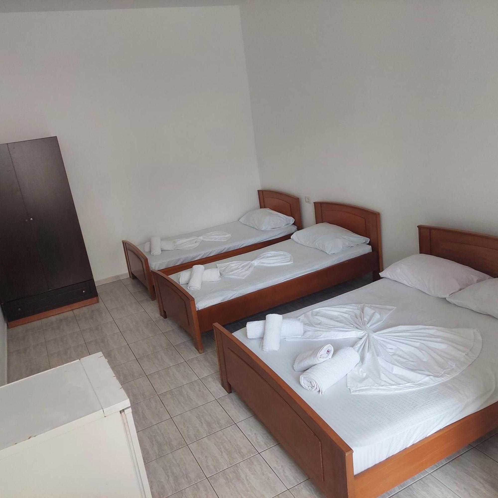 Casa Mia Economy Condos Sarandë Eksteriør billede